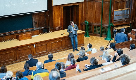  «РТ-Техприемка» и МГУ запускают обучающий курс по метаматериалам и основам трансформационной оптики 